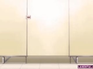 Hentai lieveling krijgt geneukt van achter op publiek toilet