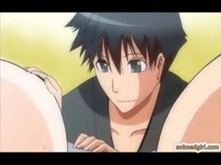 Rondborstig japan anime vibrating haar bips en wetpussy